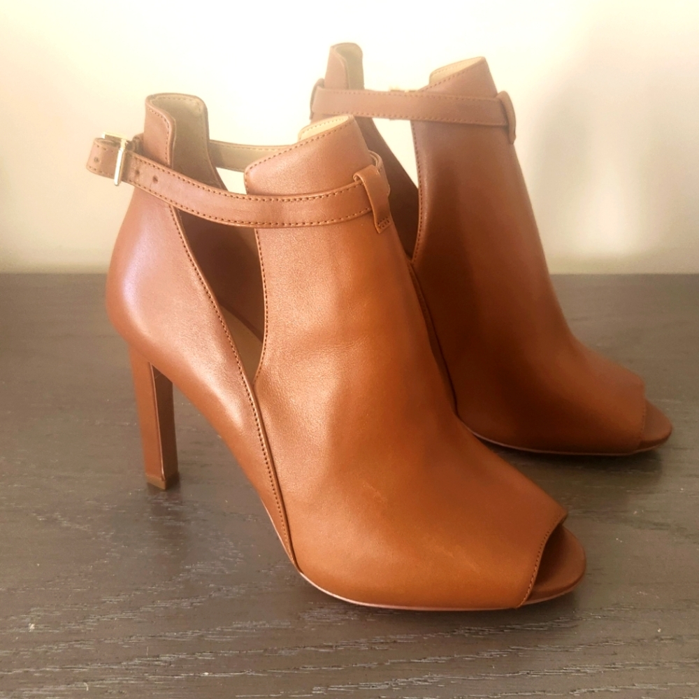 Michael Kors Brown Leather Ankle Bootie- Size 8.0
